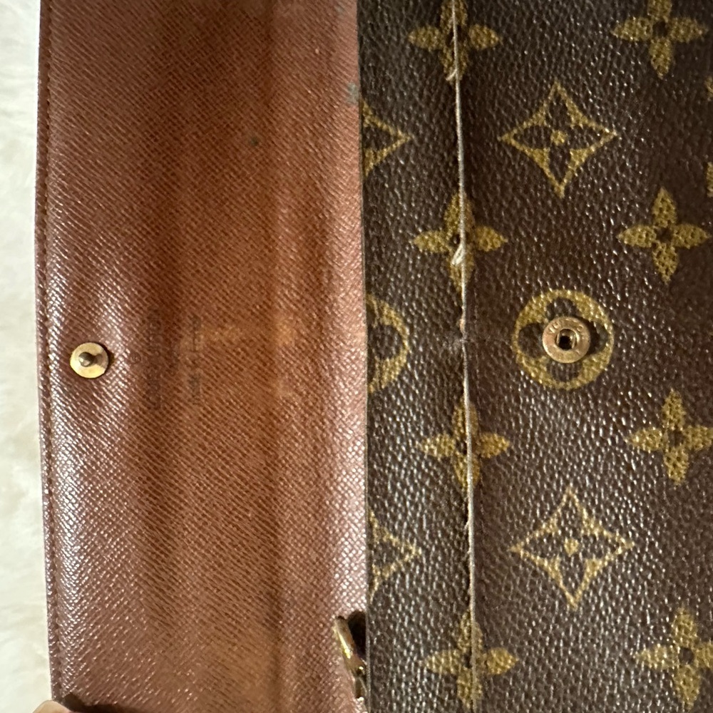 Louis Vuitton Monogram Wallet - Picture 3 of 12